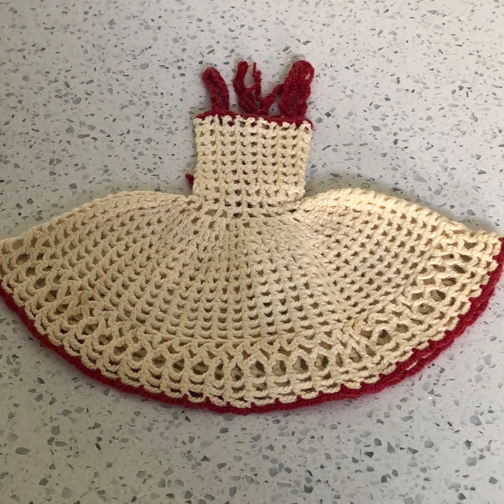 Vintage 50’s doll/kitchen hand crocheted red and cream dress